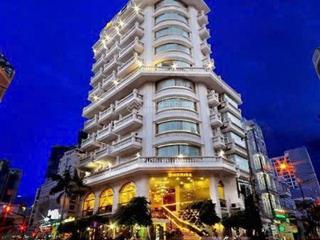 Bán khách sạn 4 sao  trung tâm ba đình 2.250m2 x 21 nổi + 2 hầm  doanh thu 100 tỷ/năm