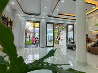 Biệt thự siêu chill, lê văn lương, ôtô ngủ trong nhà, 5.2x26m, 2 tầng, 3pn 4wc