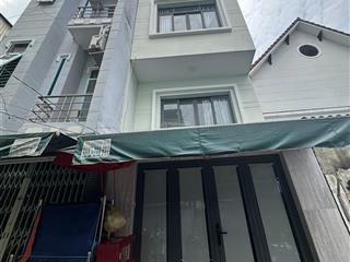Quận 7 bùi văn ba , dt 3.7x9m,1 trệt lửng, 2 lầu, 2 sân thượng trước sau,7pn 7wc, chỉ 5.5t