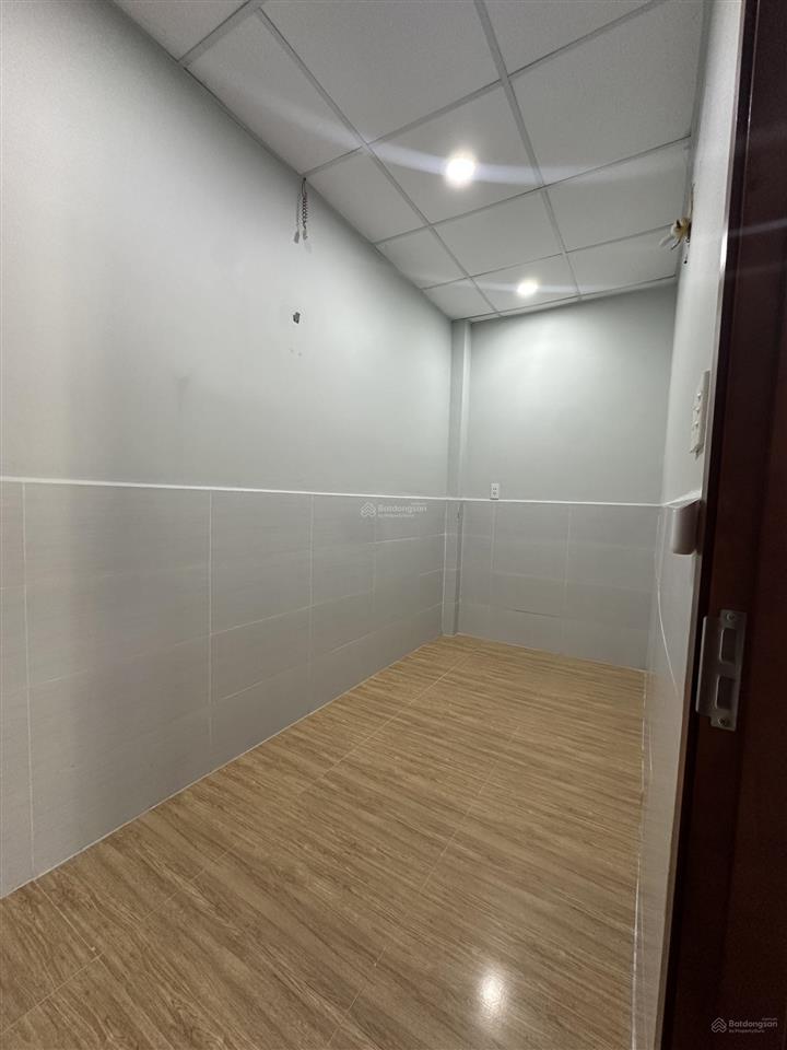 Đường dương bá trạc, phường chánh hưng (p. 1 cũ), quận 8 diện tích 4m x 6m, 2pn, 1wc