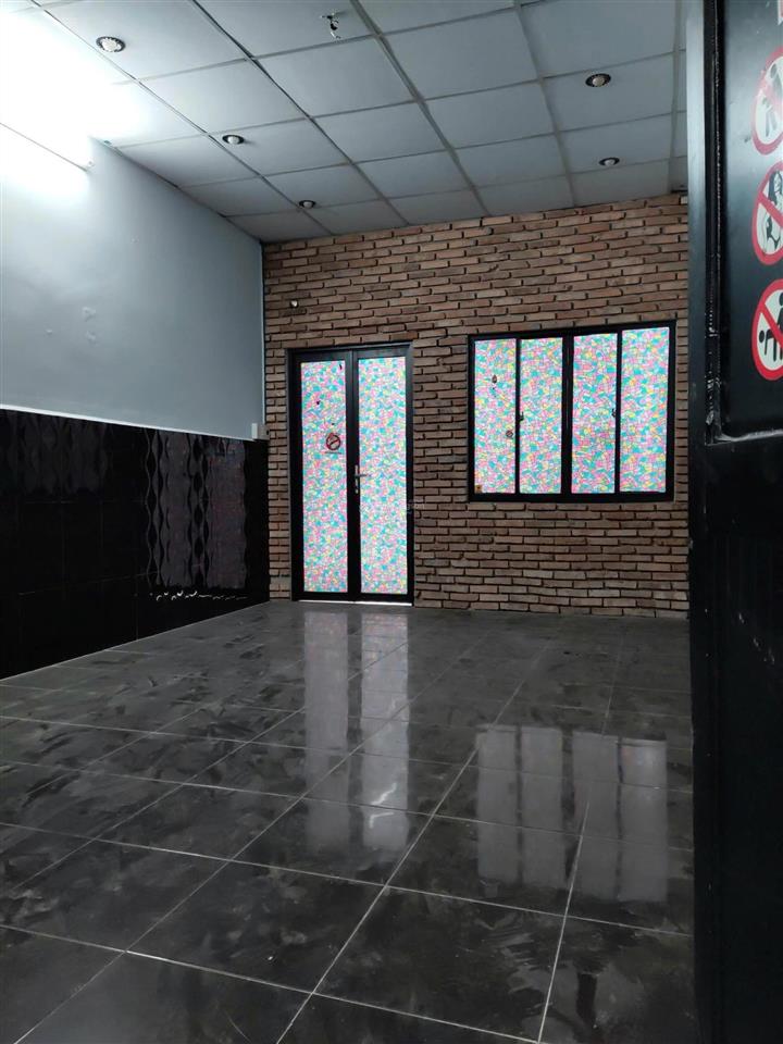 Lạc long quân, quận 11 | dt 3,5x12,6m, dtcn 40m  3 lầu  1 trệt 2 lầu btct, 3pn 3wc