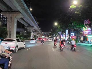 Hiếm có nhà phân lô ngã tư sở 128m2  ô tô tránh  kinh doanh đỉnh  kế bên royal city