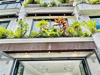 Chú hoà bán nhà tại huỳnh văn bánh, 3,15 tỷ, 82m2 4 tầng sổ hồng riêng chính chủ giá tốt hẻm to