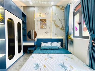 Hạ giá bán gấp nhà 70m2 giá 2tỷ7 đường trần phú, p11,q5,70m2. hẽm ô tô sổ hồng riêng.  0914 594 ***