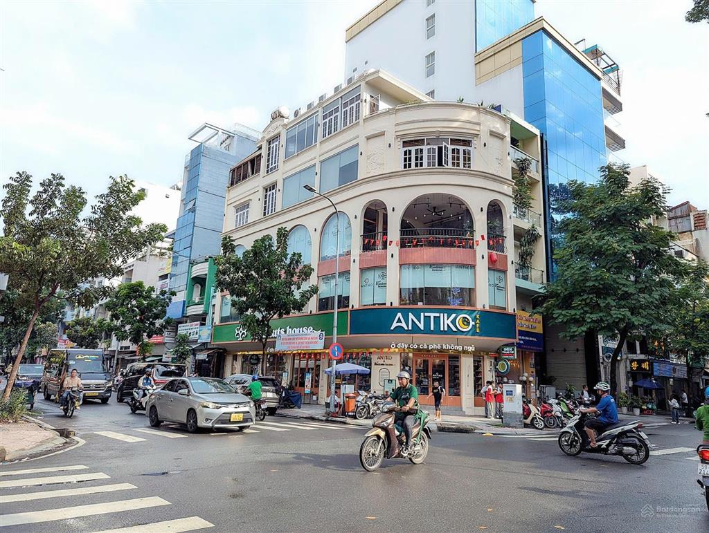Góc ngã tư trung tâm tài chính nguyễn thái bình & ký con | ngang 20m, giá 82 tỷ