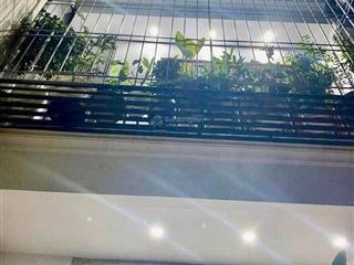 Bán nhà phố hào nam, đống đa, ngõ nông, thoáng, gân ga cát linh, dt 40m2*4t, giá hơn 9 tỷ.