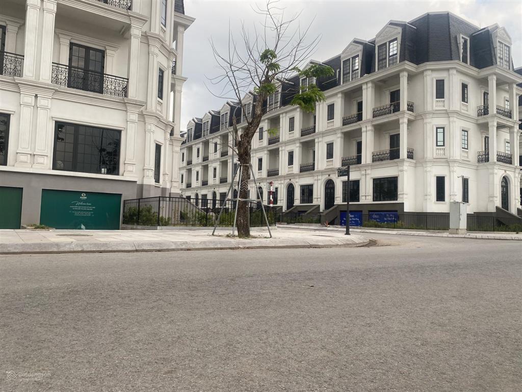 Cần nhượng lại bt lk tại jade square, xây rộng mt rộng, view đẹp cực chất giá 50tỷ