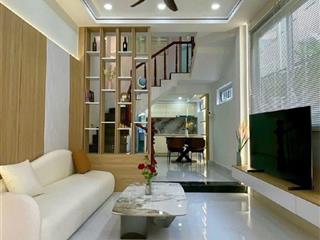 Lô góc 2 mặt kiệt. nhà 2.5 tầng kiệt đống đa, hải châu. 30m ra đường chính.nhà full nội thất xịn.