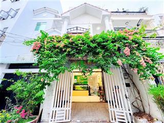 Bán nhà 3 tầng  xe hơi ngủ nhà  liền kề phú mỹ hưng  ngang gần 5m  63m2  3pn  sổ hồng riêng