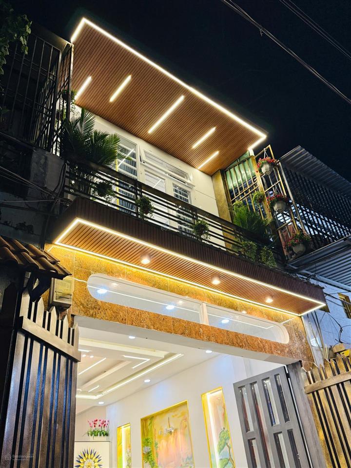 Nhà đẹp hẻm 4m oto vào tận nhà full nội thất giá chỉ 4 tỷ 9x tl nhẹ tay!