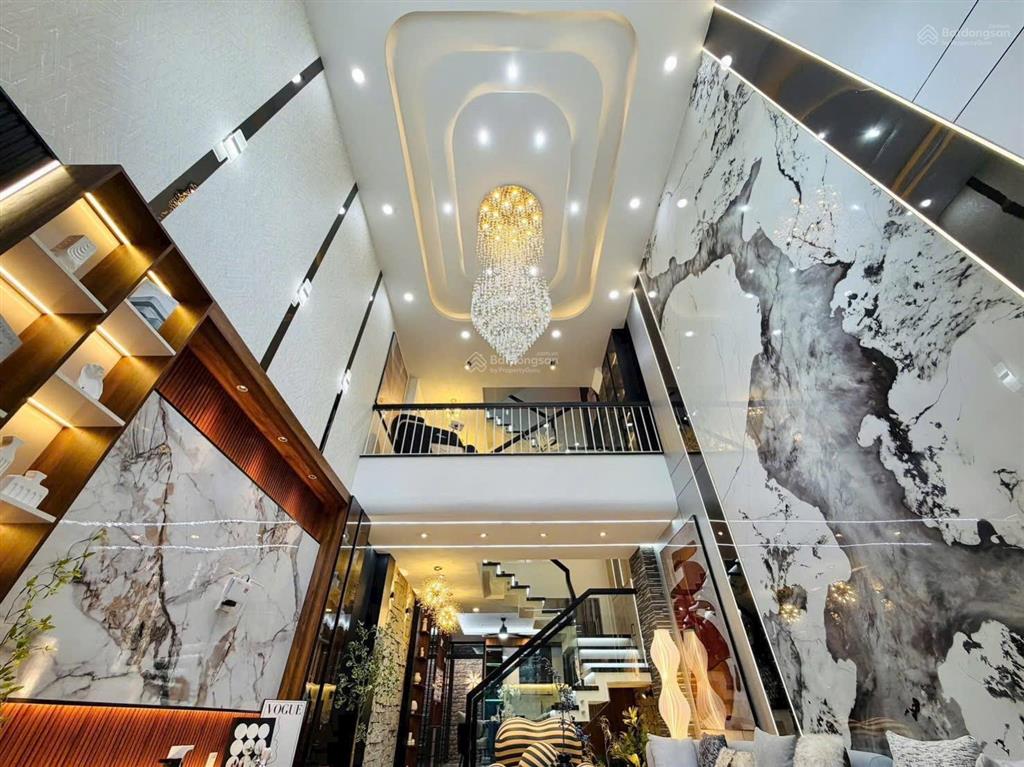 Em siêu chân dài p9 gò vấp hẻm đẹp như bàn cờ