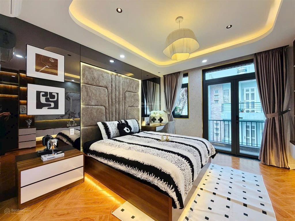 Em siêu chân dài p9 gò vấp hẻm đẹp như bàn cờ