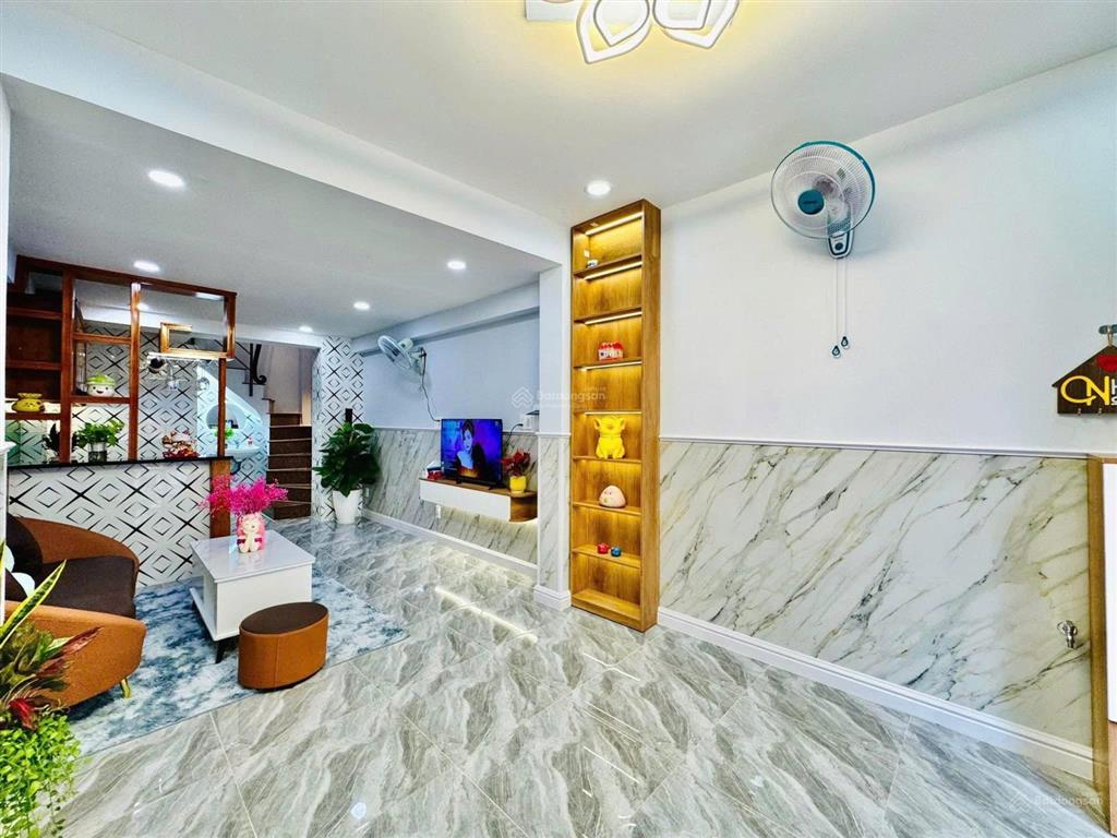 Bán nhanh căn nhà đường nguyễn gia trí, bình thạnh, hcm, 7 tỷ 550tr/ dt 57,6m2/ shr chính chủ