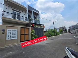 4 tỷ x có nhà đẹp 2 lầu  kế metro và bến xe miền đông  cách hoàng hữu nam 950m xem ngay