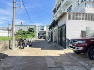 Bán nhà phố 1 trệt 2 lầu cực đẹp, cách đường hiệp bình chỉ 20m. 3 phút ra tới phạm văn đồng