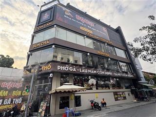 Cho thuê nhà góc 2mt 572 đường 3/2 phường 10 quận 10 dt 4.5x20m, 1 trệt 3 lầu  trống suốt giá tốt