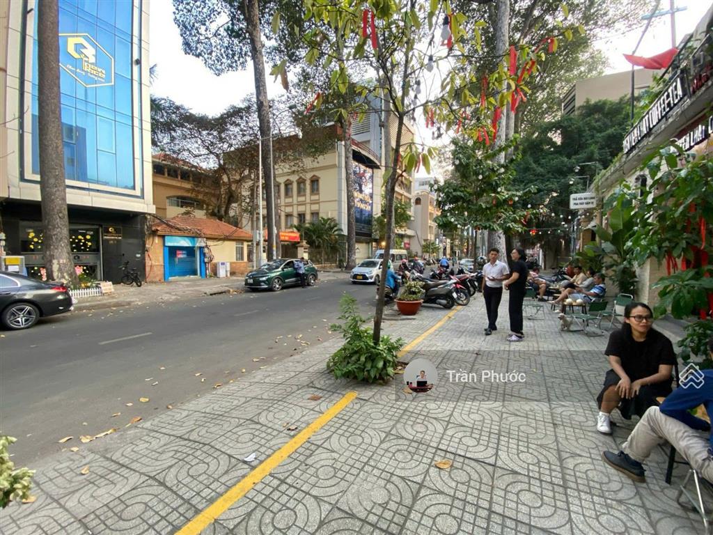 Đất trống số 85 sương nguyệt ánh phường bến thành quận 1. diện tích 20 x 50m (1000m)
