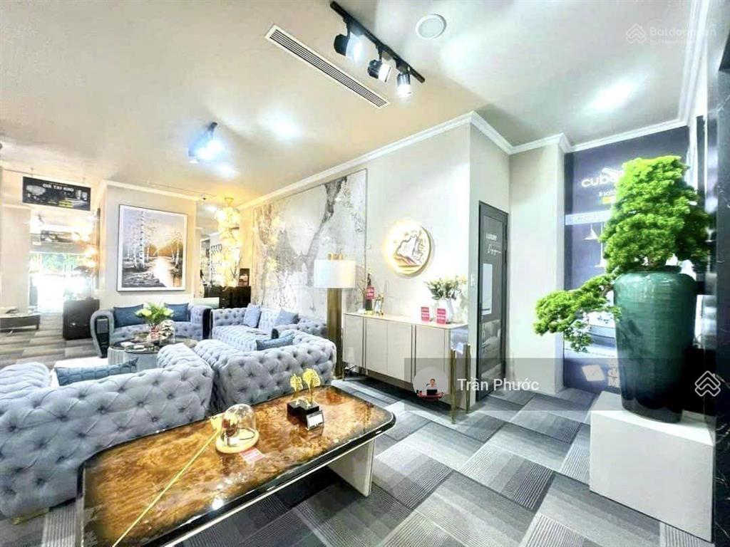 Nhà mt 225227 hai bà trưng, phường vts, quận 3, dt 8.5x24m 1 trệt 2 lầu sàn trống suốt