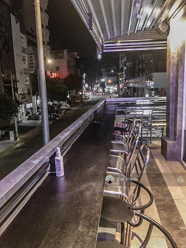 Nhà góc 3 mặt tiền 148 lê thị riêng, phường bến thành, quận 1 ngan 20m mặt tiền