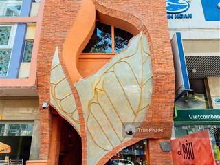 Nhà mt 567a trần hưng đạo, phường cầu kho, quận 1 diện tích 4.4m x 18m, kết cấu 1 trệt, 3 lầu