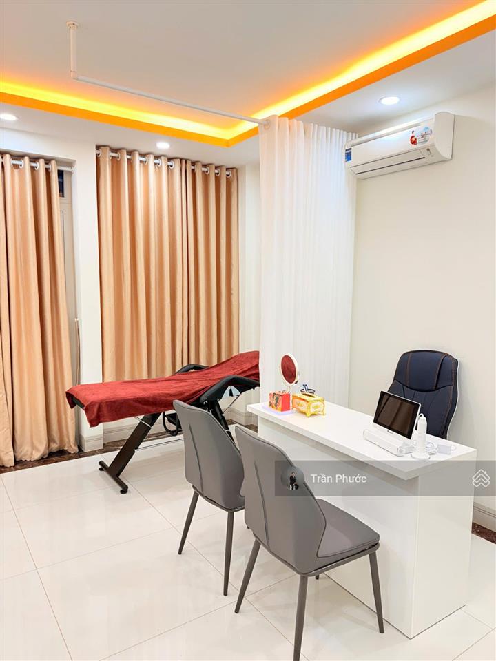 Cho thuê tòa nhà mặt tiền đường 3/2, q. 10  nhà mới đẹp thang máy khu vực kinh doanh sầm uất