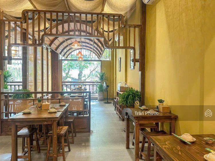 Nhà mt số 22 trần quốc toản, quận 3 dt 8.5x15m 1 trệt 1 lửng 1 lầu trống suốt phù hợp kinh doanh