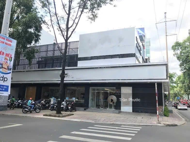 Cho thuê góc 2 mặt tiền phạm ngọc thạch, quận 3 dt 22 x 19m kc trệt + lửng + 2 lầu + sân thượng