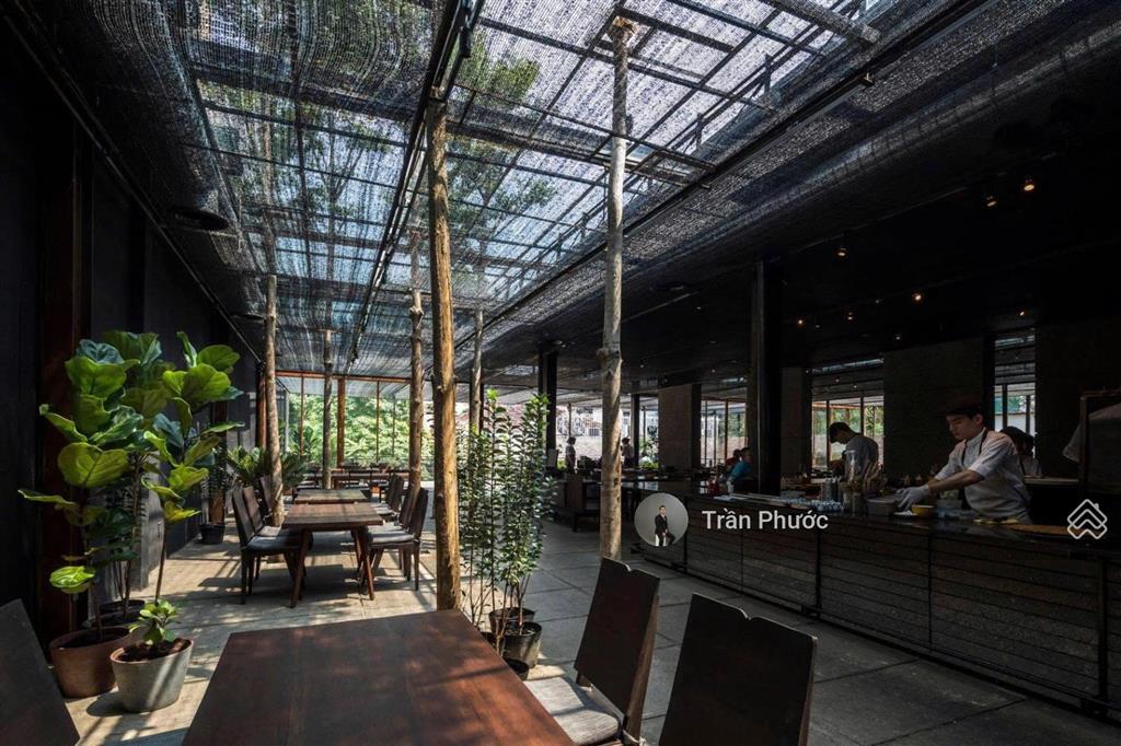 Cho thuê biệt thự sân vườn số 48 xuân thủy phường thảo điền quận 2 dt 15x36m 1 trệt 3 lầu