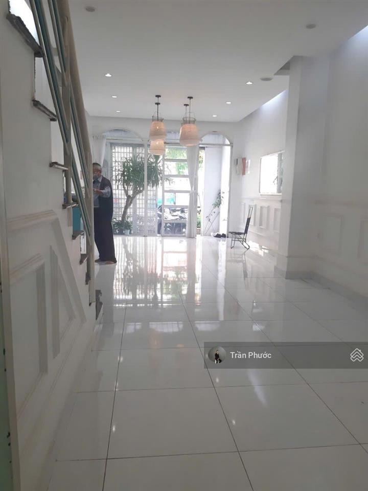 Nhà mặt tiền 21 trần nhật duật quận 1  dt 4x20m kc 1 trệt 3 lầu phù hợp kinh doanh