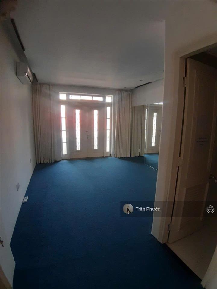 Nhà mặt tiền 21 trần nhật duật quận 1  dt 4x20m kc 1 trệt 3 lầu phù hợp kinh doanh