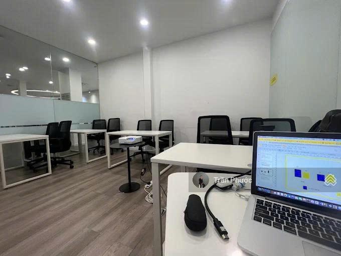 Nhà góc 2mt nguyễn văn thủ  trần doãn khanh p. đa kao quận 1  dt 16 x 17,2m kc trệt, 2 lầu