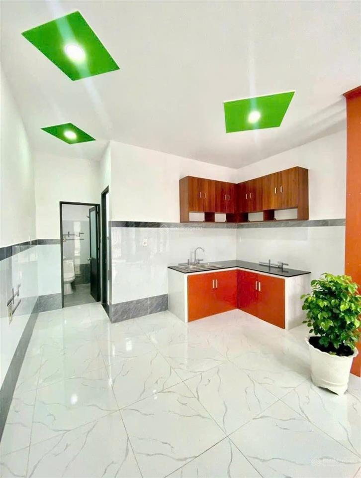 Chính chủ cần bán gấp căn nhà chợ bà hom bình tân