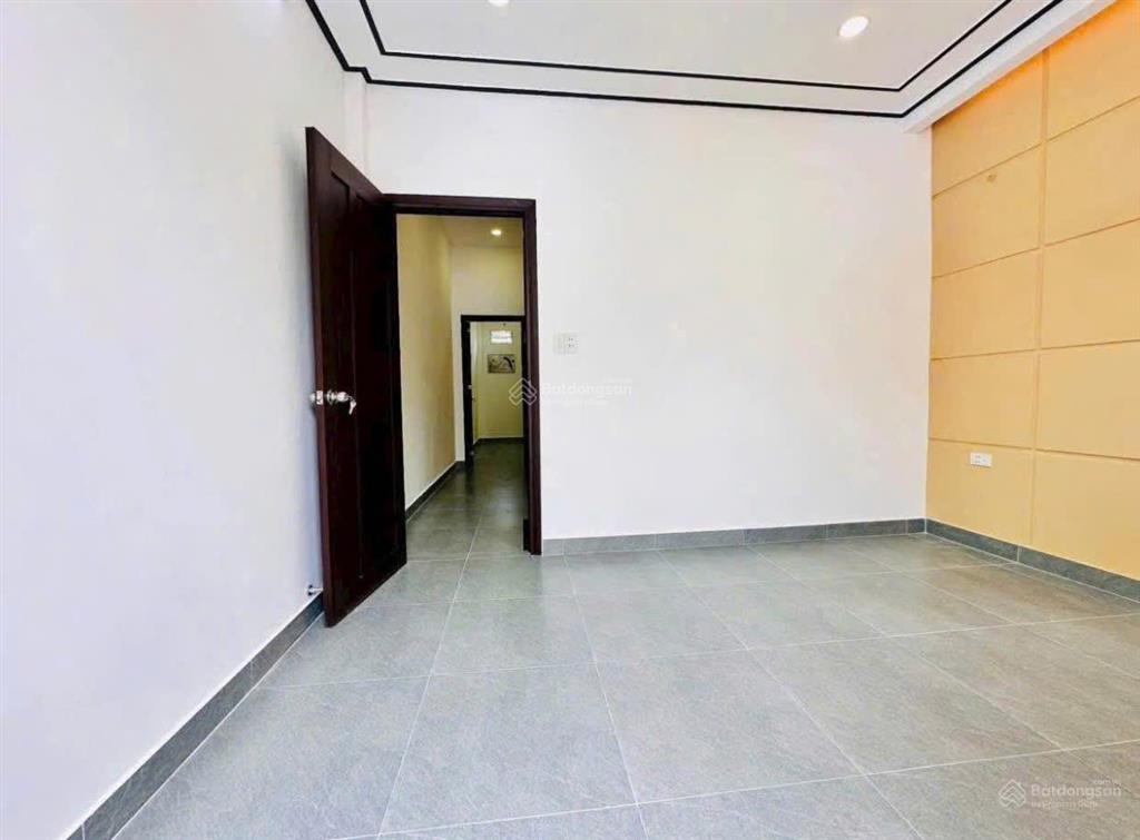 Chính chủ cần bán gấp căn nhà chợ bà hom bình tân