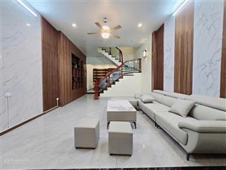 Hiếm! nhà trung tâm cầu giấy  ngõ to  kinh doanh đỉnh  gần 3 đại học lớn dt 57m2*5t