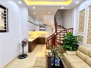 Pháo đài lángnhà đẹp lô góc  mặt tiền 4.2m, 5 tầng, kinh doanh nhỏ, ngõ thông
gần nhiều trường đh