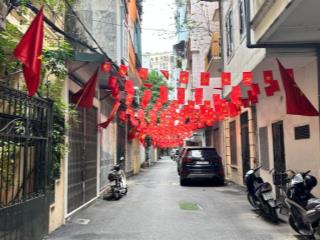 Sốc hot tại hoàng văn thái 50m x 5 tầng thang máy  gara ô tô tránh  phân lô cán bộ