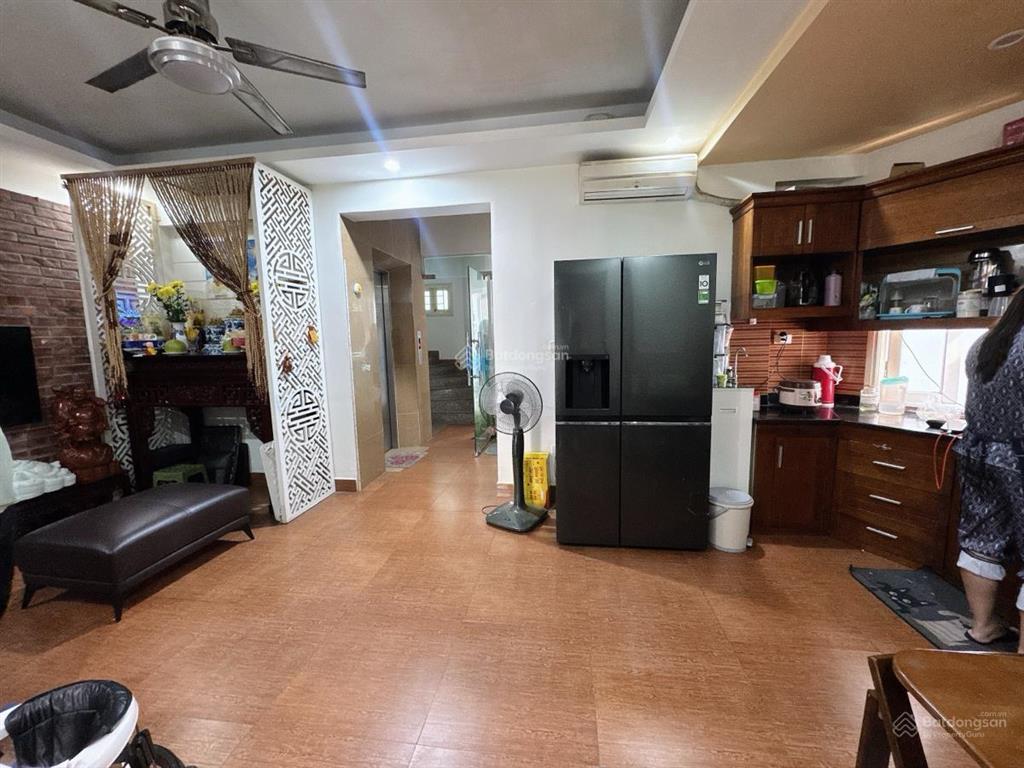 Building vừa ở vừa dòng tiền  hoàng quốc việt 7 tầng thang máy  3 mặt thoáng, 2 ô tô tránh kd