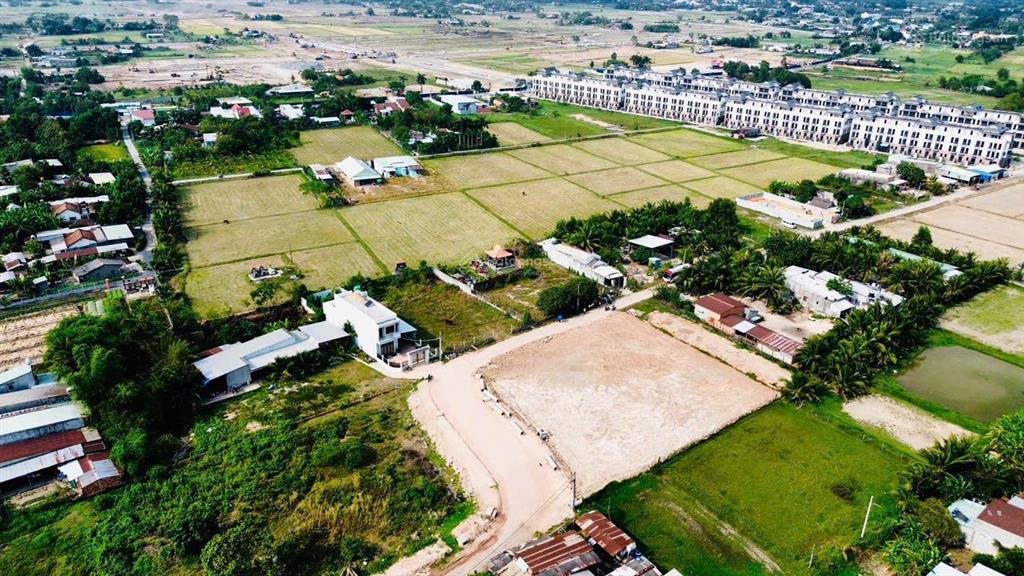 Đất mặt tiền vinhomes giá chỉ 18,5 triệu/m sổ hồng riêng