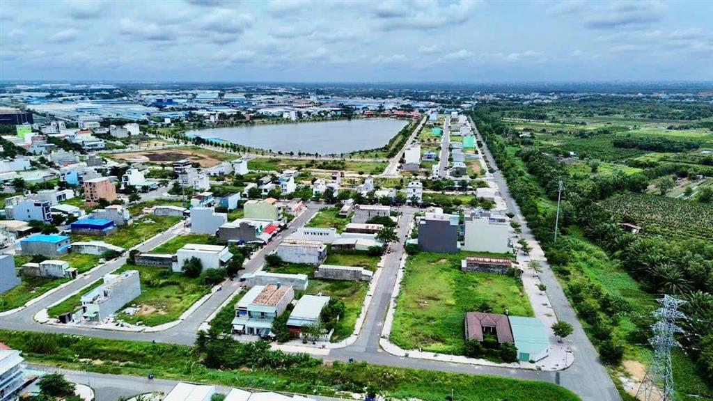 Cặp đất vàng 260m² trung tâm bình chánh mặt tiền 14m sổ riêng sang tên ngay !