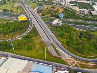 5 x 26 liền kề công viên  xây dựng tự do  giá mềm khu vực bình chánh