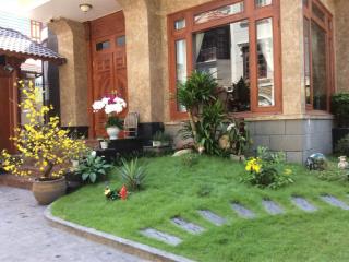 Bán biệt thự duy nhất góc 2 mặt tiền trung tâm quận 2 cách thủ thiêm 500m, 15*24m, thang máy,65 tỷ!