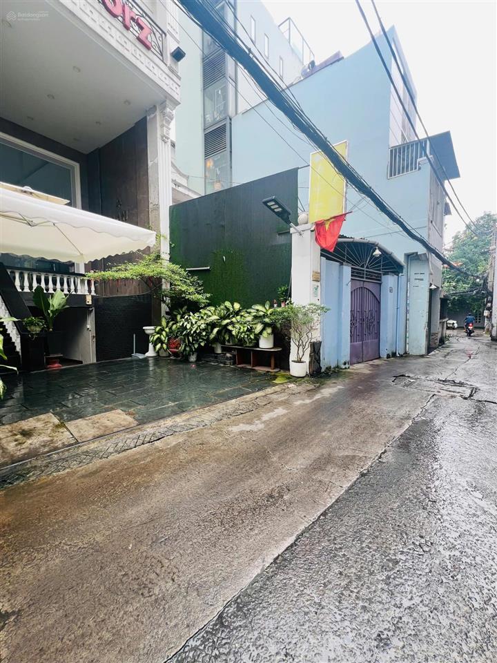 Bán nhà phú nhuận siêu vị trí, cách mặt tiền 30m, 154m2, chỉ 113 triệu/m2 xây hầm, 4 tầng, 17,5 tỷ