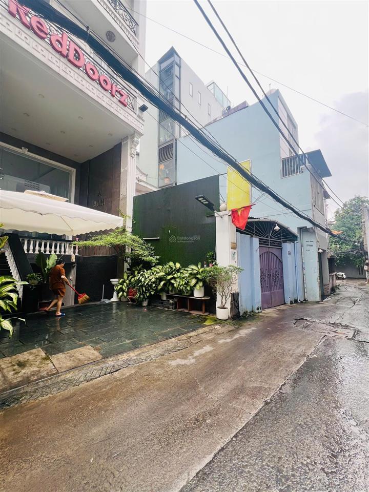 Bán nhà phú nhuận siêu vị trí, cách mặt tiền 30m, 154m2, chỉ 113 triệu/m2 xây hầm, 4 tầng, 17,5 tỷ