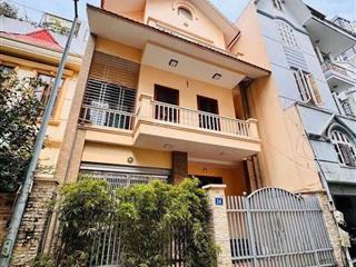 Bán biệt thự cầu giấy  khu dân trí cao 133m2 nở hậu gần phố  giá 42.5 tỷ