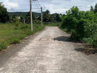 Đất đẹp sẵn xây biệt thự, lưng tựa núi đường 30 tháng 4