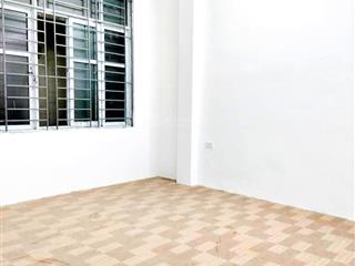 Hiếm4,5tỷ có nhà đống đa dân xây 3pn, ngõ thông 3 gác, 20m ra oto tránh|dt21m2x5t