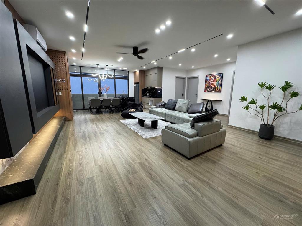 Bán căn hộ chung cư 140m2, full nội thất hiện đại, trung tâm hà đông, 0888 337 ***