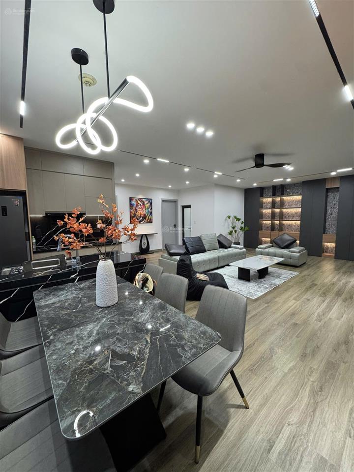 Bán căn hộ chung cư 140m2, full nội thất hiện đại, trung tâm hà đông, 0888 337 ***