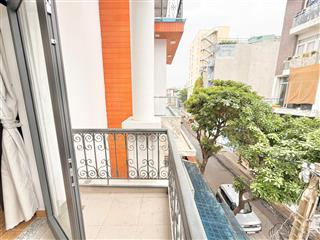 Trống sẳn studio ban công mới ( 1pn  tách bếp  1wc ) tại lê văn sỹ, q3, hcm