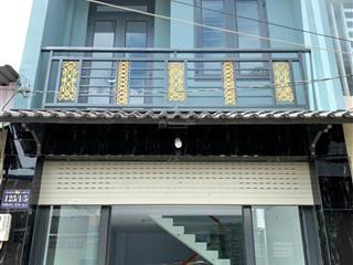 Chủ nhà cần bán gấp căn nhà dọn vào ở liền được luôn  giá bán 2 tỷ 200tr